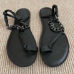 BCBGMAXAZRIA leather thong sandals. Size 7 US